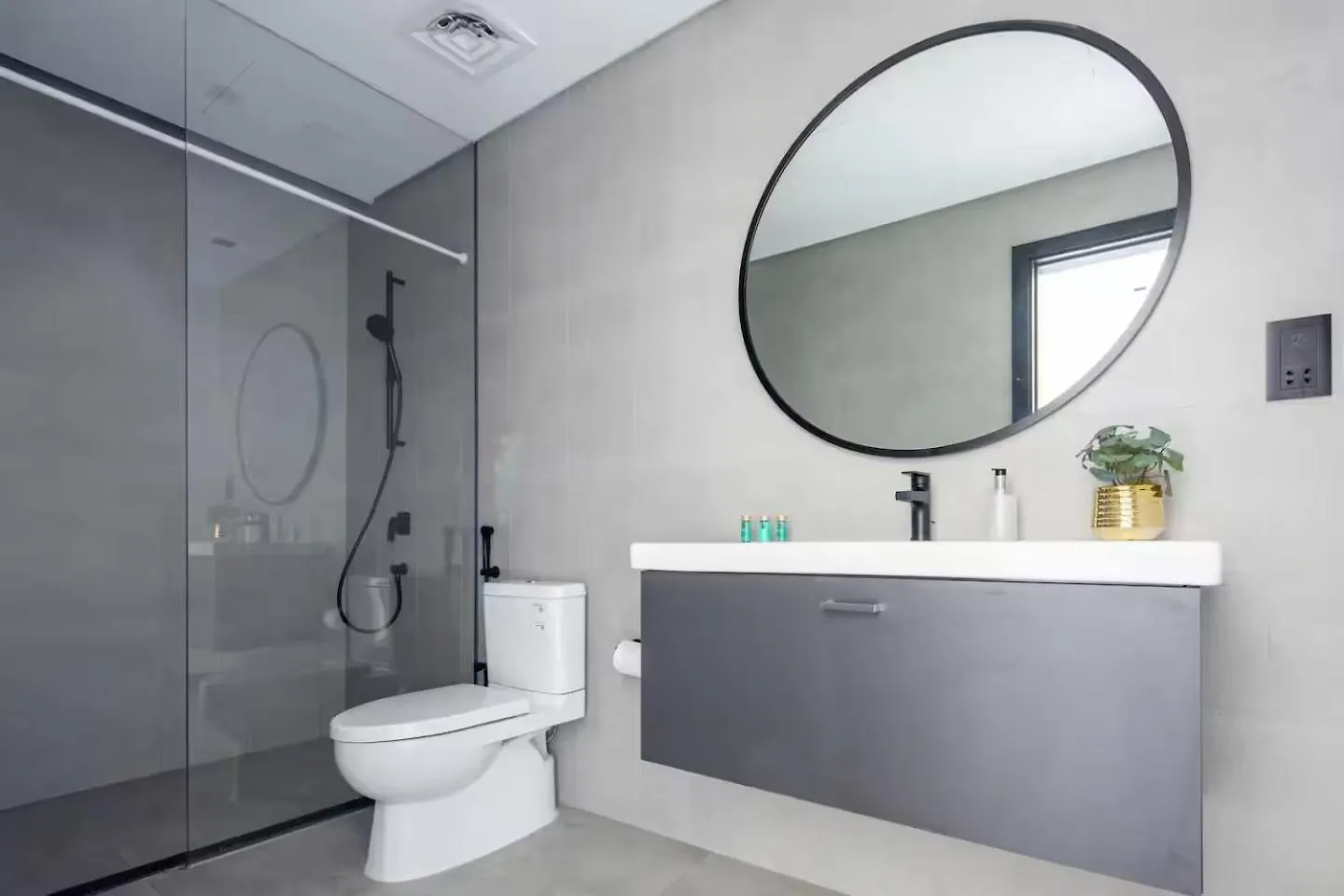 Luxury Apartment With Burj Khalifa View, Balcony Netflix Wehome Premium Dubai