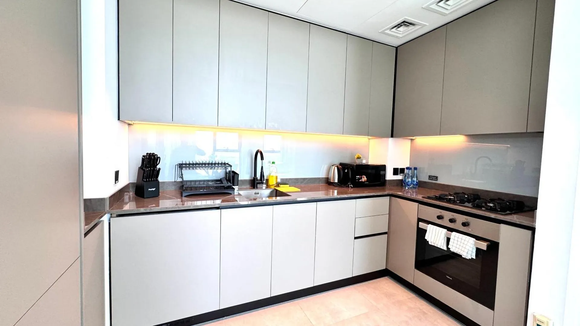 Luxury Apartment With Burj Khalifa View, Balcony Netflix Wehome Premium Dubai