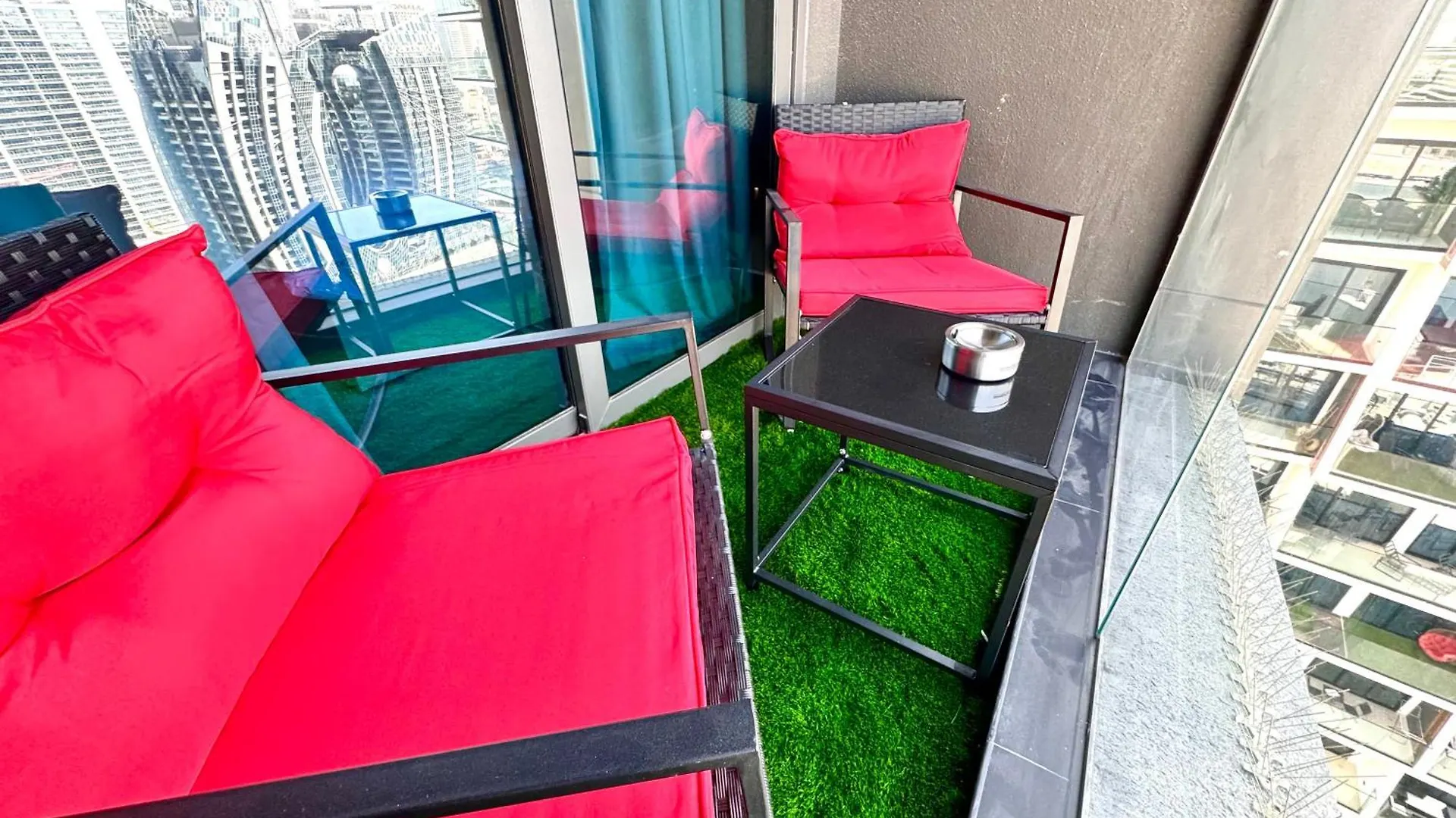Luxury Apartment With Burj Khalifa View, Balcony Netflix Wehome Premium Dubai