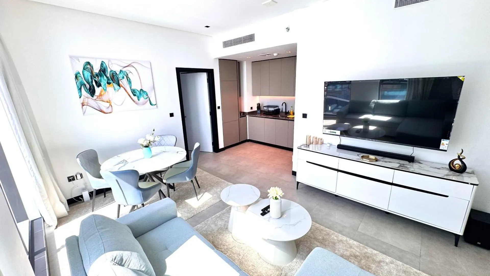 Luxury Apartment With Burj Khalifa View, Balcony Netflix Wehome Premium Dubai